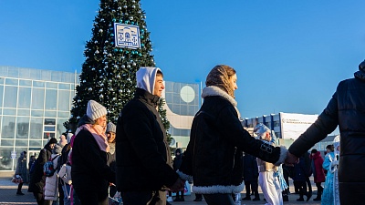 Изображение В Державинском открыли главную елку университета