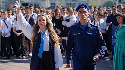 Изображение Учебный год в Державинском открыли Державинской линейкой