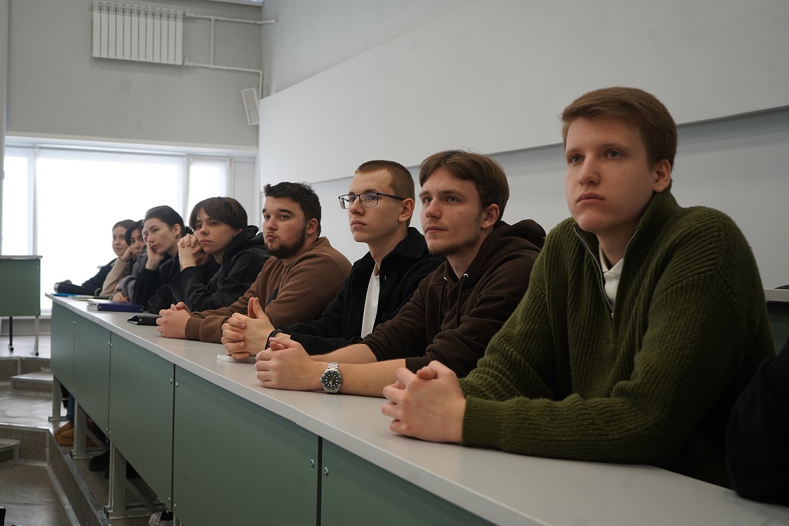 Финансовый директор Яндекс Маркета Владислав Склянов поделился опытом с державинцами фото детальные