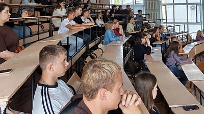 Институт медицины и здоровьесбережения открыл двери для первокурсников