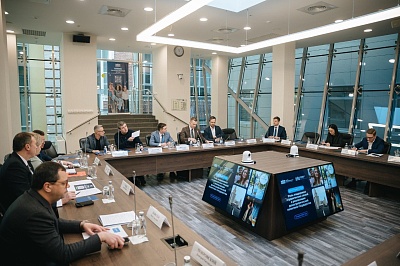 Изображение Ректор Павел Моисеев выступил на круглом столе «Роль поддержки студенческих семей в реализации демографической политики государства»