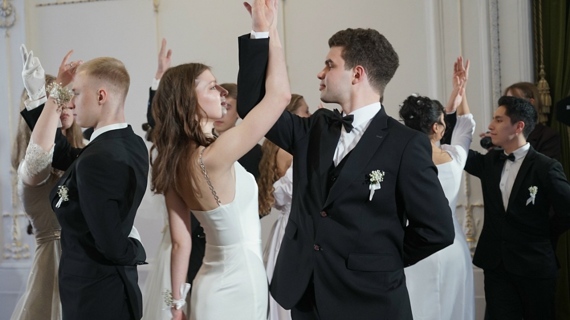 В Тамбове прошел Межрегиональный студенческий бал фото детальные