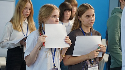 Изображение В Державинском проходит профильная смена «Олимпиадная биология»