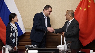 Изображение Встреча ректора Павла Моисеева с делегацией КНР 