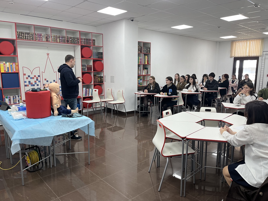 Представители Державинского университета провели профориентационные мероприятия в Республике Абхазия фото детальные