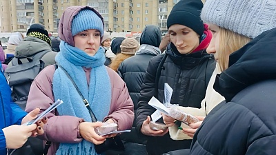 Изображение Студенты Державинского поддержали акцию «Блокадный хлеб» в День воинской славы России